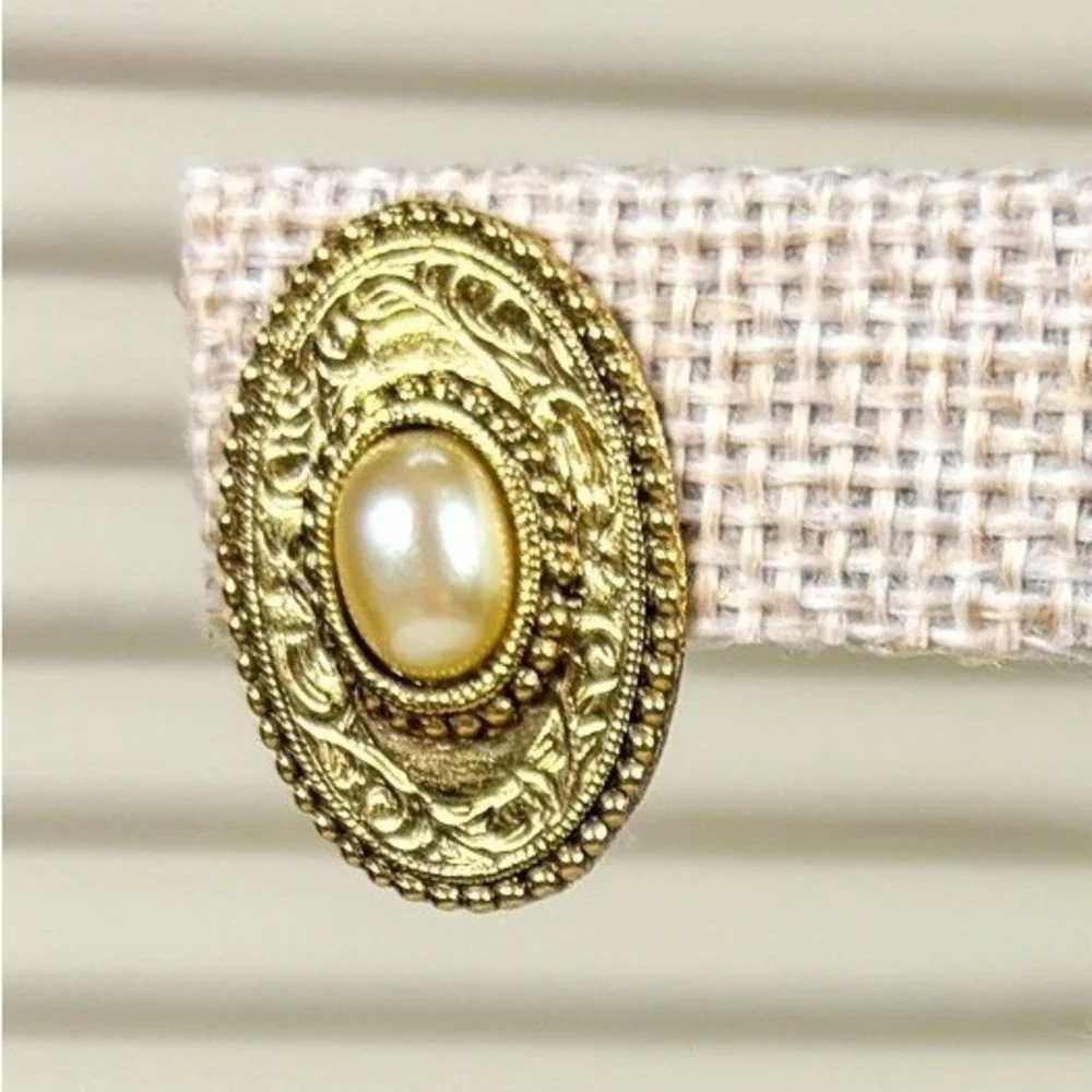 Vintage Regency Gold Pearl Oval Stud Earrings Ornate Filigree Textured Statement